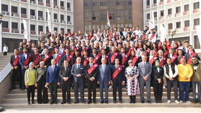 رئيس جامعة أسيوط يلتقي اتحاد طلاب الجامعة بتشكيله الجديد للعام الجامعي 2024 - 2025