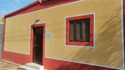 كوم أمبو تسلم 17 منزلًا بقرية حجازة للأسر الأولى بالرعايا.. صور