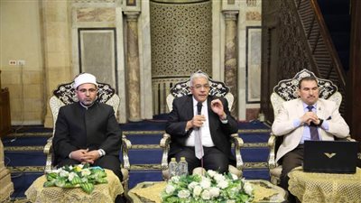 العلماء يشكرون الإمام الأكبر على رعايته للمناقشات التي تندمج فيها الآراء الشرعية بالرؤى العلمية تماشيًا مع قضايا العصر