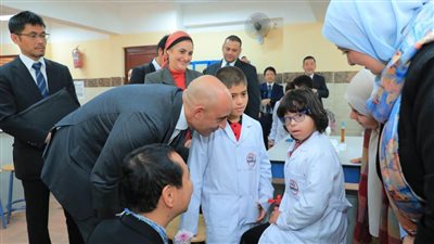 وزير التعليم ووزير الخارجية الياباني يتفقدان المدرسة اليابانية بمدينة نصر 