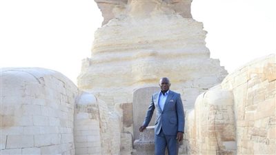 الرئيس الانتقالي للجابون يزور ثلاثة مواقع أثرية في مصر