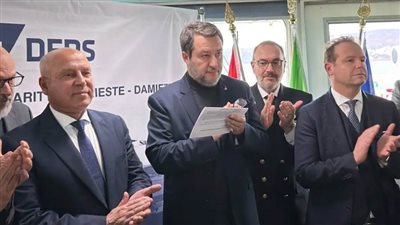 كامل الوزير ووزير النقل الإيطالي يشهدان احتفالية تشغيل خط 