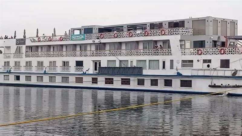 إعادة تعويم الباخرة