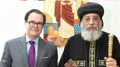 البابا تواضروس يستقبل السفير الفرنسي بالمقر البابوي