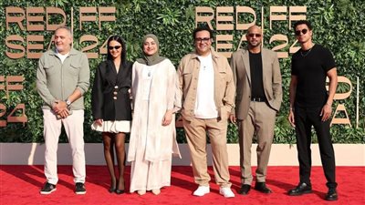 بالصور.. العرض الأول للبحث عن منفذ لخروج السيد رامبو بالبحر الأحمر 