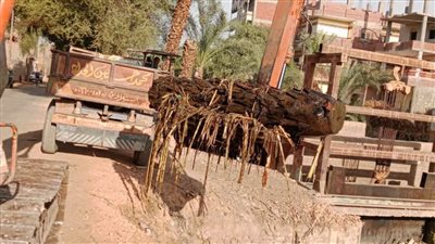 محافظ أسيوط يؤكد أهمية مواصلة تطهير الترع والمصارف لوصول المياه لنهايته