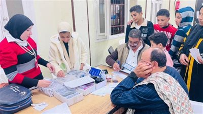 محافظ أسيوط: فحص 500 مواطن في قافلة طبية بقرية ديروط الشريف