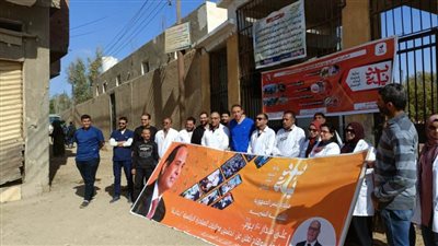 جامعة سوهاج تطلق قافلة بيطرية وتعالج ٤٩٠ حيوانا بقرية الكولة