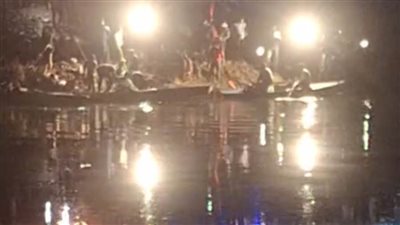 سقوط ميكروباص محمل بالركاب في ترعة الإبراهيمية بأسيوط.. صور 