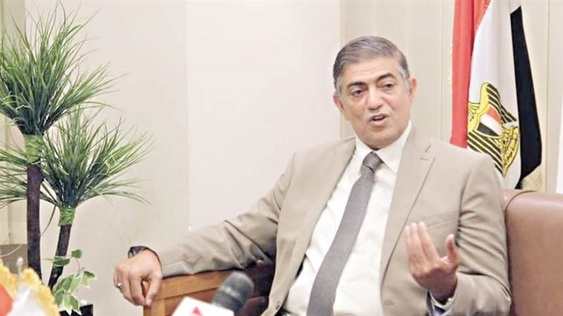 هشام عبدالعزيز