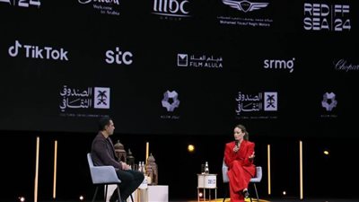 ظافر العابدين يدير جلسة حوار النجمة أوليفيا وايلد في مهرجان البحر الأحمر السينمائي