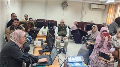 بالصور.. دورة تدريبية وورشة عمل للتدريب على تفعيل جهاز البصمة بكافة المنشآت الصحية 