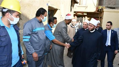 وزير الأوقاف يفتتح مسجد سيدي علي الخواص 