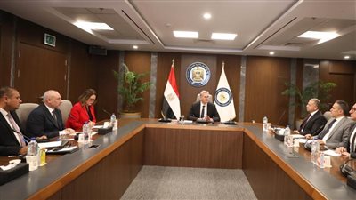 وزير البترول يؤكد أهمية سياسة العمل التكاملي التي تنتهجها وزارة البترول والثروة المعدنية مع الجهات المختلفة