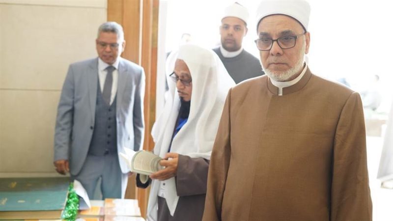 احد اعضاء لجنة التحكيم