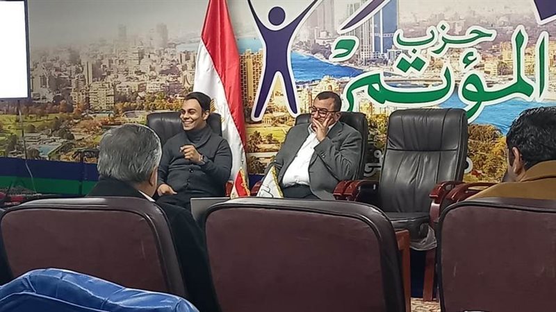 جانب من الندوة