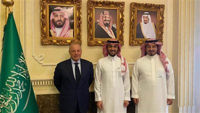 أبوريدة يهنئ السعودية بالفوز باستضافة مونديال 2034