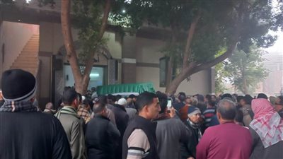 عثروا عليها بعد ٤ أيام.. تشييع جثمان إحدى ضحايا حادث ميكروباص أسيوط المنكوب