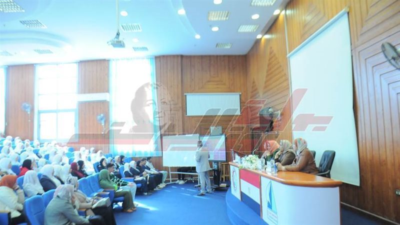 خلال الندوة