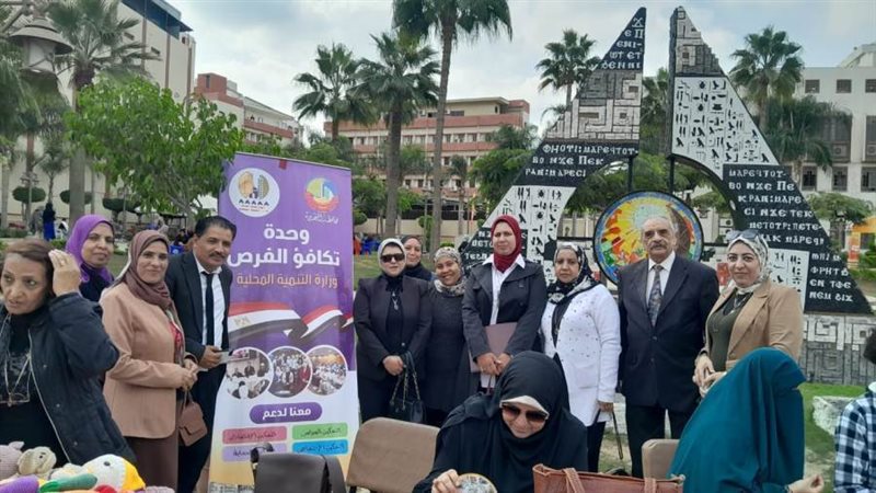 جانب من المعروضات