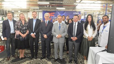 محافظ أسيوط ووفد مستشاري التجارة في الدول الأعضاء بالاتحاد الأوروبي يزورون مصنع ليوني 