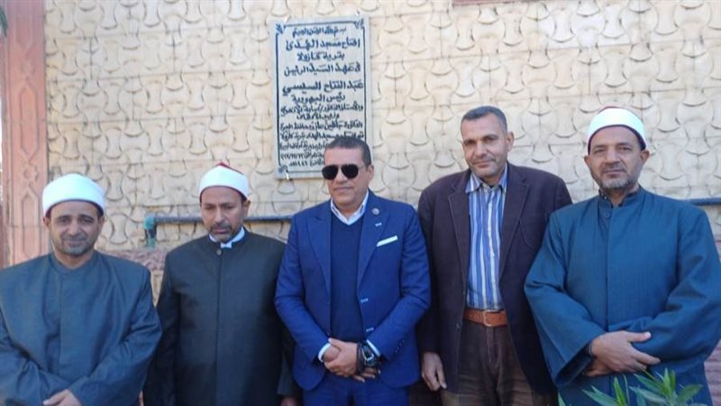 خلال افتتاح احد المساجد