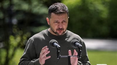 زيلينسكي: موسكو تستخدم جنودًا كوريين شماليين في هجماتها على أوكرانيا