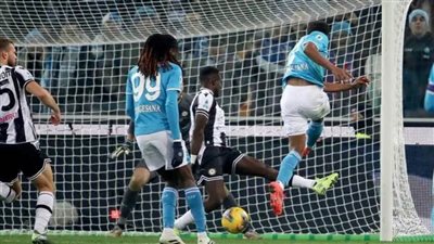 نابولي يطارد أتالانتا على عرش الكالتشيو بفوز كبير أمام أودينيزي