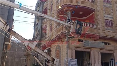 استمرار تطوير منظومة الإنارة العامة ببرج البرلس في كفر الشيخ