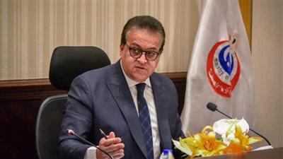 وزير الصحة يبحث التعاون في القطاع الصحي مع سفير 