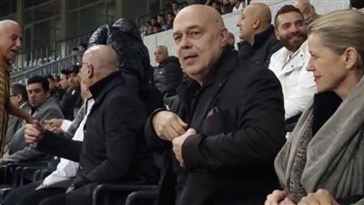 جروس يتابع مباراة الزمالك والمصري من مدرجات ستاد برج العرب