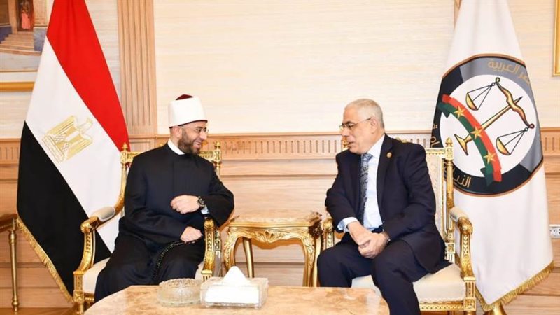 وزير الاوقاف والنائب