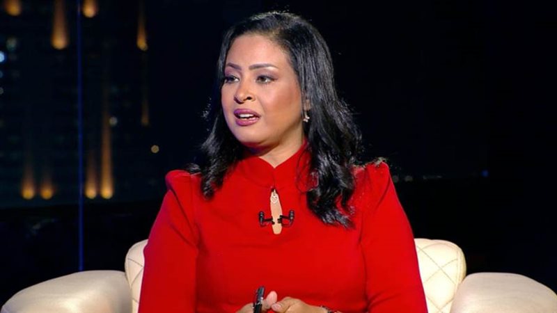 الإعلامية منى سلمان