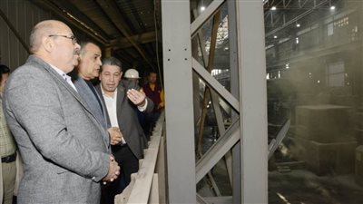 وزير الإنتاج الحربي في زيارة مفاجئة  لـ