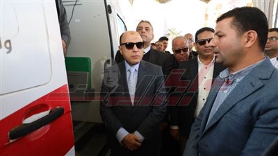 محافظ كفر الشيخ يتفقد قوافل المبادرة الرئاسية «بداية جديدة لبناء الإنسان» 