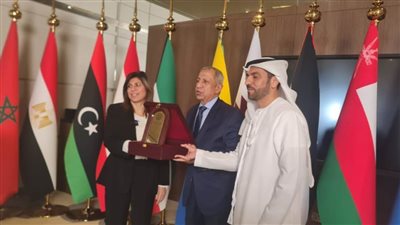  تكريم الدكتور إسماعيل عبد الغفار تقديرا لجهوده في دعم التحول الرقمي وتعزيز الشراكات الدولية 