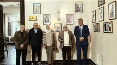 آداب القاهرة تحتفل باليوم العالمي للغة العربية بمعرضي الكتاب والكاريكاتير