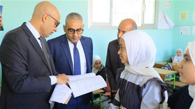 وزير التعليم يتفقد مدارس الغربية لمتابعة التقييم الأسبوعي 