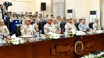 عاجل.. وزير الدفاع  يشهد المرحلة الرئيسية لمشروع مراكز القيادة التعبوي 