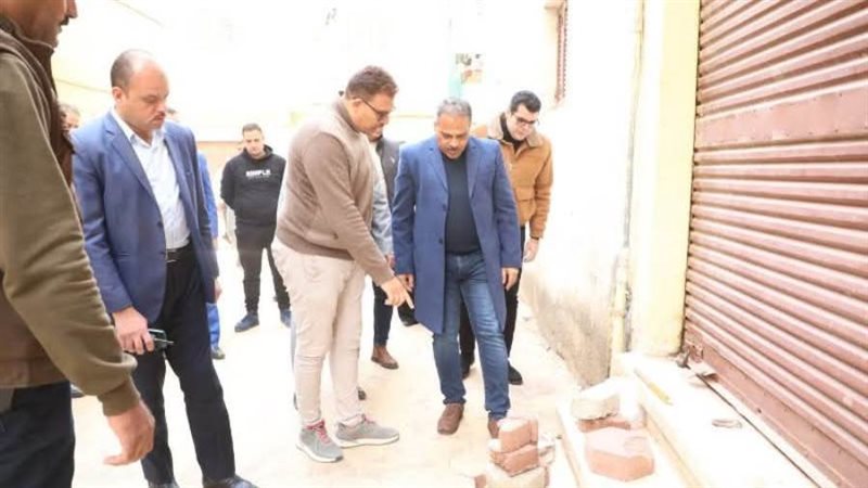 جانب من جولة المحافظ