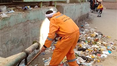 حملات نظافة ورفع المخلفات بمركز البداري