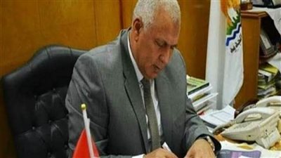 محافظ الوادي الجديد يعتمد جداول امتحانات الفصل الدراسي الأول ويؤكد مراعاة أعياد الأخوة الأقباط