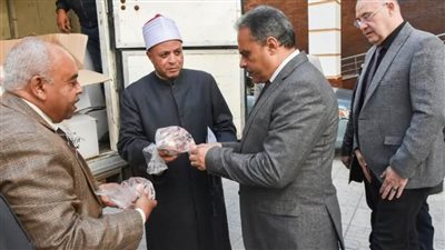 محافظ الشرقية يشهد استلام 2 طن لحوم الأضاحي لتوزيعها على الأسر الأولى بالرعاية 