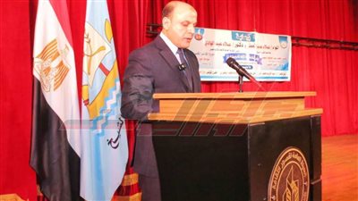 عبدالمعطي يستعرض تدريب الطلاب على الاستخدام الآمن للإنترنت