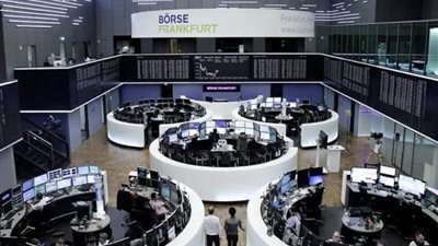 تباين في الأسواق الأوروبية مع انتظار قرار الفيدرالي الأمريكي
