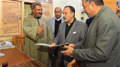 محافظ أسيوط يتفقد المركز التكنولوجي لخدمة المواطنين بمركز الفتح
