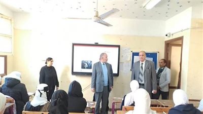 وكيل التعليم بأسيوط يتفقد بعض مدارس مركز ديروط للاطمئنان على العملية التعليمية