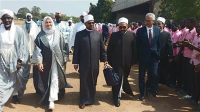 أمين «البحوث الإسلامية» ومستشار شؤون الوافدين يفتتحان مركزًا لتعليم العربية بتشاد