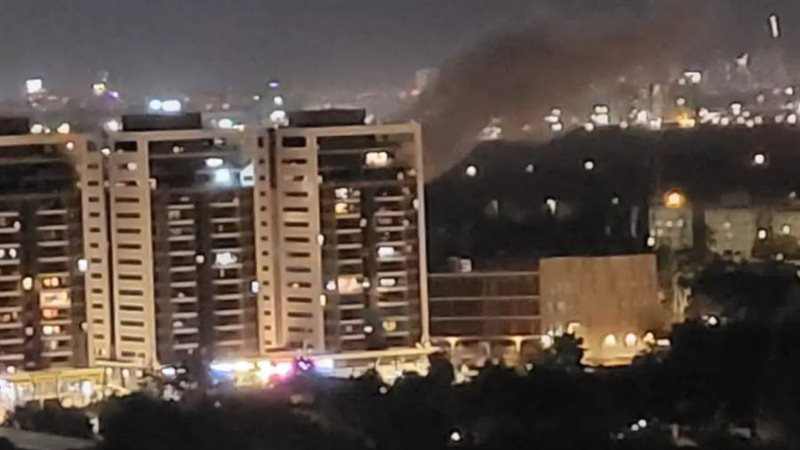 آثار سقوط شظايا الصاروخ