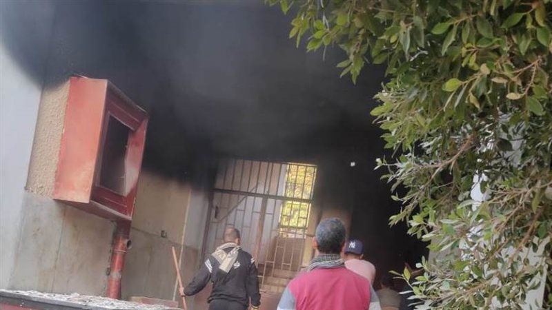 جانب من الحريق